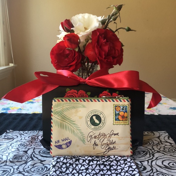 💌 BRIGHTON POUCH 💌 - Picture 3 of 16